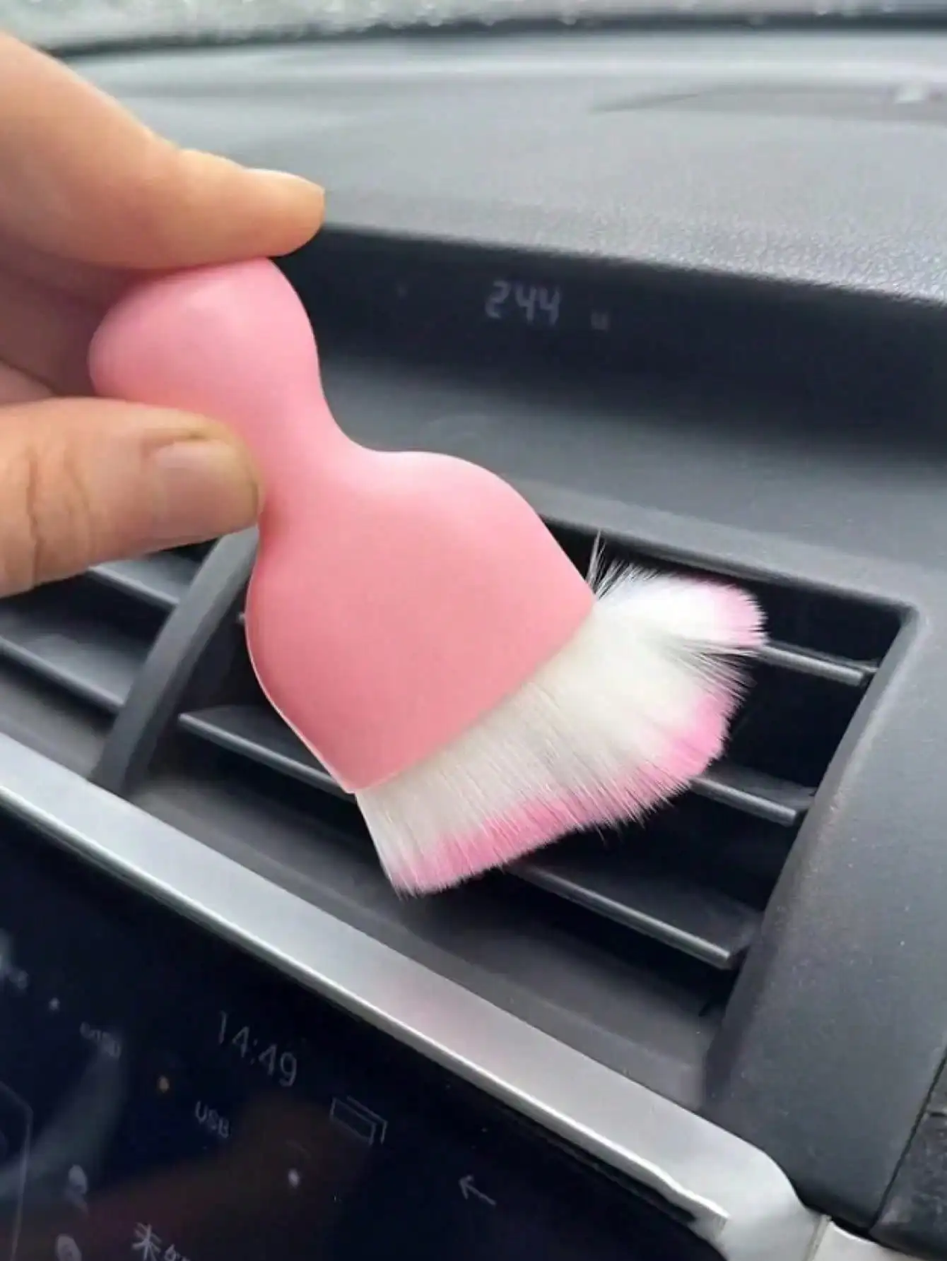 This Car Cleaning Brush Is Sui - огляд і ціна Car Cleaning Brush